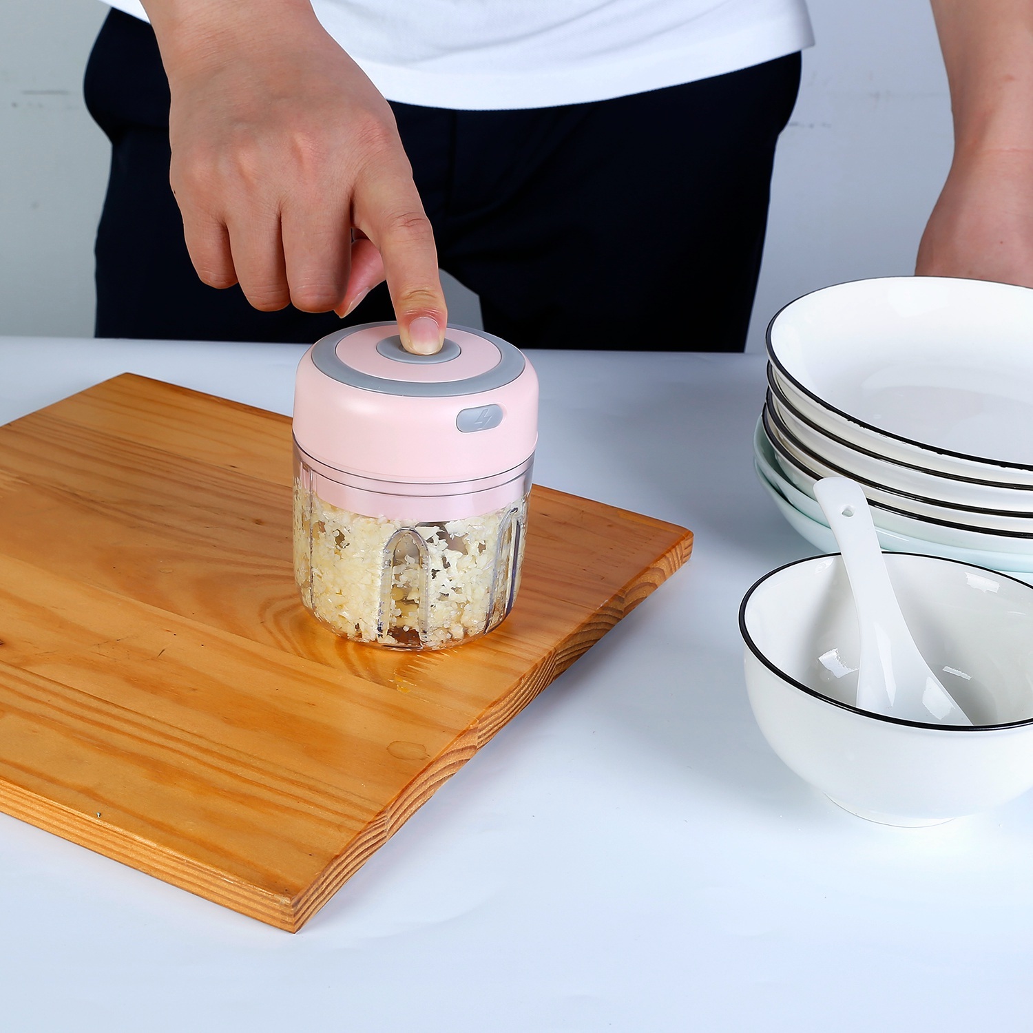 Electric Garlic Chopper - Image 2